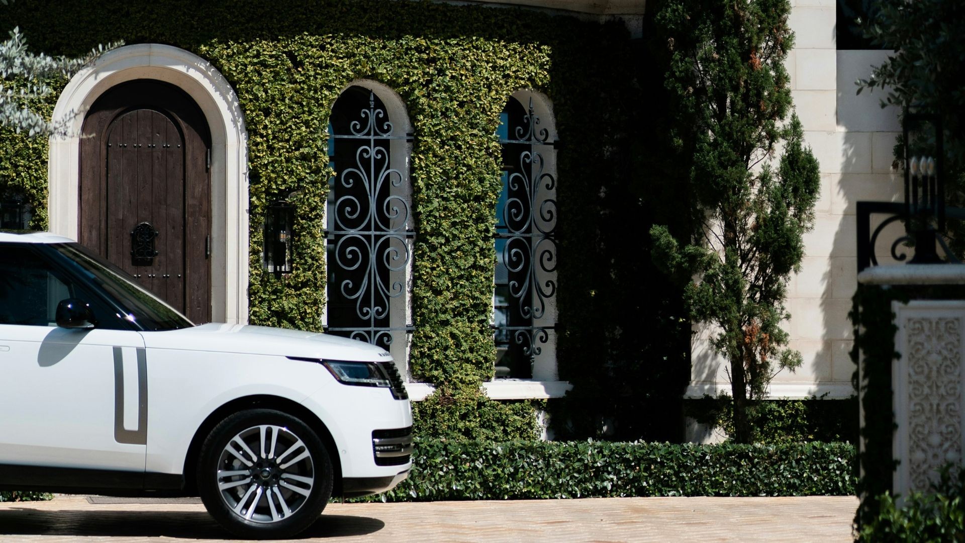 DOOR TO DOOR Service